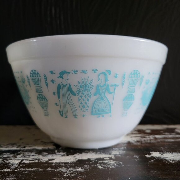 Vintage Pyrex Amish Butterprint Mixing Bowl 1.5 PT #401 Pyrex Nesting Bowl - Picture 1 of 7